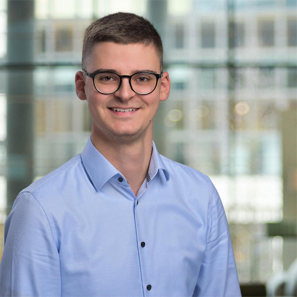 Lueker-Portrait-Web